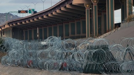 В САЩ кипи заради мигрантите, Гвардията на Тексас завзе част от границата