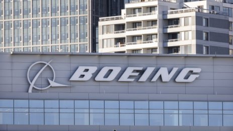 Пътници отказват да летят с Boeing 737 Max: Каква ще е съдбата на самолета?