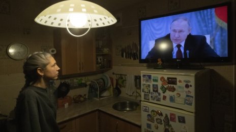 Да пееш химна под портрет на Путин: Как се живее в окупираните територии 