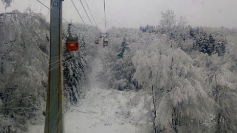 ПСС: Мъгла, вятър и нов сняг по високите части на планините