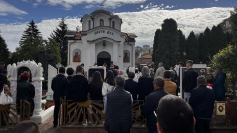 20 г. след трагедията: В Свищов почетоха паметта на децата, загинали в Лим