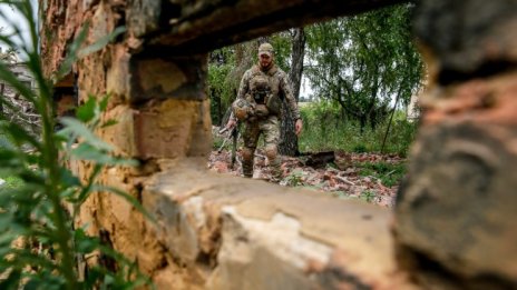 Франция отрече да е изпращала войници в Украйна