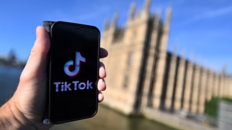 Ще последва ли TikTok съдбата на MySpace и Tumblr при продажба? 