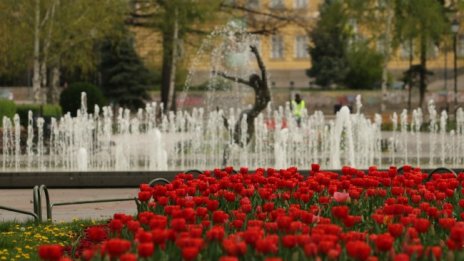 Горещо време във вторник, следобед ще има и валежи