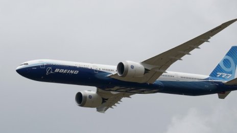 Boeing 777 бил принуден да се върне на летището в Амстердам