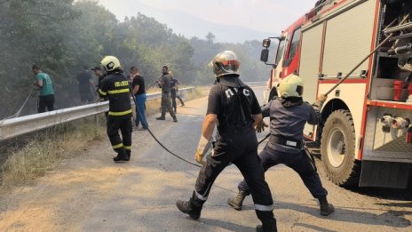 Почти ликвидиран е големият пожар край Стара Загора