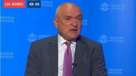 Главчев: Да не съпоставяме пострадалите от пожарите с украинските бежанци