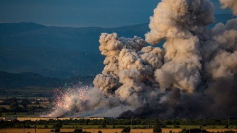 МЗ: Жителите на Елин Пелин да дишат през кърпи