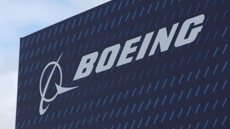 Поредна атака срещу Boeing: 1000 самолета, които летят сега, имат електрически повреди?