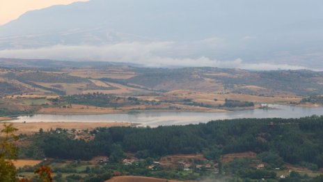 Времето утре: На изток - валежи, в останалата част - слънце