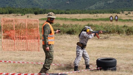 Сърбия обмисля да върне военната служба