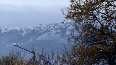 Есенно време: Хладно, облачно, с превалявания от дъжд