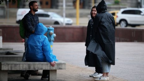 Жълт код за опасен вятър в Северна и Централна България