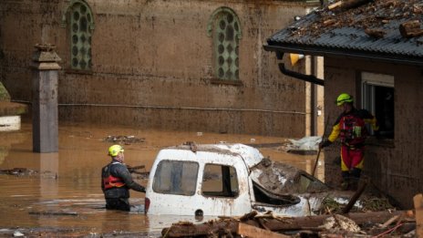 Воден апокалипсис в Босна: Най-малко 21 са жертвите, над 40 души са изчезнали