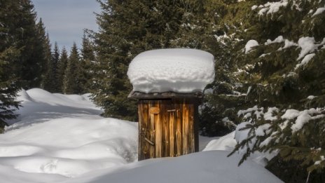 Отново: България е втора по външни тоалетни 