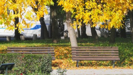 Петък започва с мъгливо утро, следобедът ще бъде слънчево