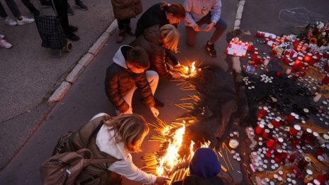 14-минутна демонстрация в памет на загиналите в Нови Сад