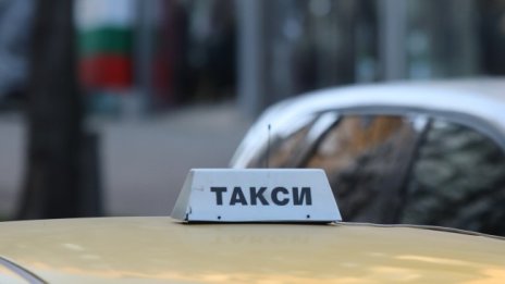 Таксиметровите шофьори излизат на национален протест