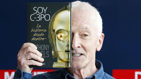 Легендарният C-3PO от „Междузвездни войни" идва в България