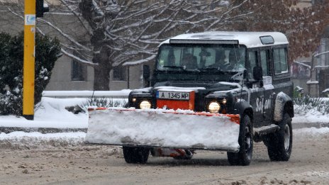 170 машини са почиствали снега през изминалата нощ в София