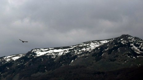 Утре ни очакват облаци, дъжд и сняг 