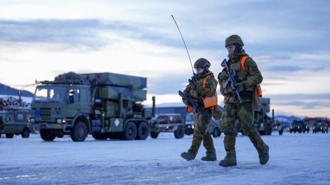 НАТО може да реши да постави ядрени оръжия B-61 в Полша или Украйна