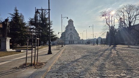 Тръгва ли си зимата? Седмицата започва със слънце, градусите тръгват нагоре