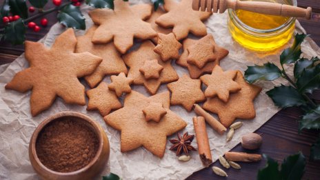 Вкусни меденки с два вида глазура