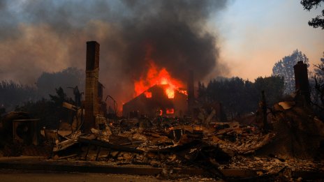 Обявиха полицейски час в определени райони на Лос Анджелис