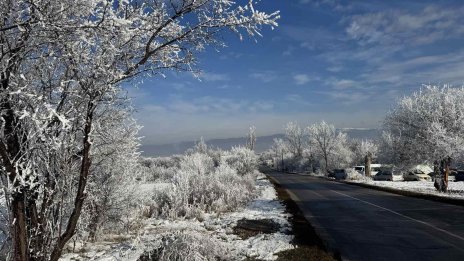 Слънчев, но ветровит петък ни очаква