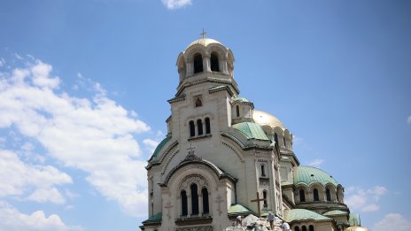 Променя се движението заради празничното богослужение в "Св. Александър Невски"