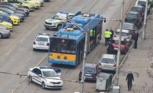 Тролейбус блъсна и уби възрастна жена в столицата