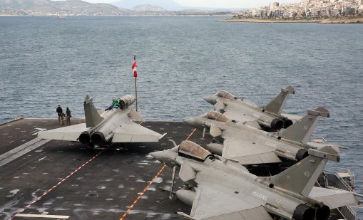 Индия ще получи над две дузини френски изтребители Rafale