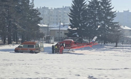 Хеликоптер транспортира до болницата в Пловдив пострадалия турист от Банско 