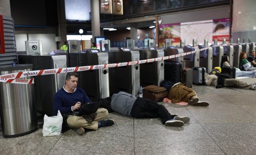 Шантаж, човешка грешка, кибератака: Каква е причината за енергийния срив в Европа?