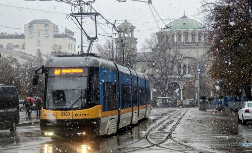 Пътищата в София се обработени, транспортът се движи нормално