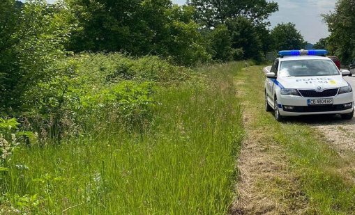 Решено: Разделителни колчета на пътя София-Варна в Ловешка област