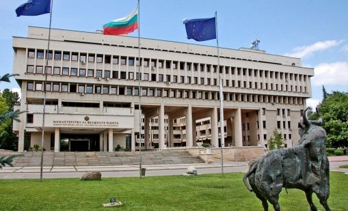 МВнР: Няма данни за пострадали българи при мощния трус в Тибет 