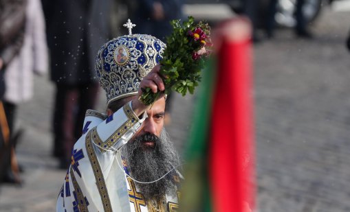 Патриарх Даниил извърши водосвет на бойните знамена и знамената-светини на Българската армия