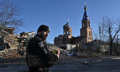 Тръмп, липса на войски и хуманитарна помощ: Какво следва за Украйна през 2025 г.