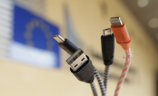 От утре в ЕС влизат в сила правилата за общи зарядни по стандарта USB-C