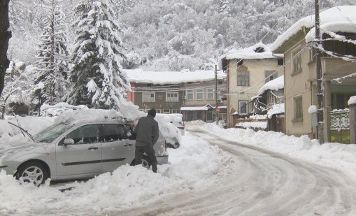 90 населени места в Западна България все още са без ток