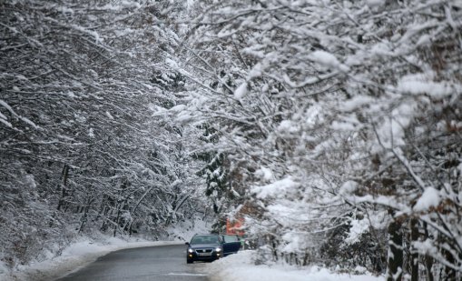 Не се допускат автомобили към Витоша заради обилния снеговалеж