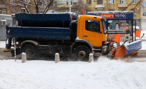 В столицата обработват улици и булеварди срещу заледяване