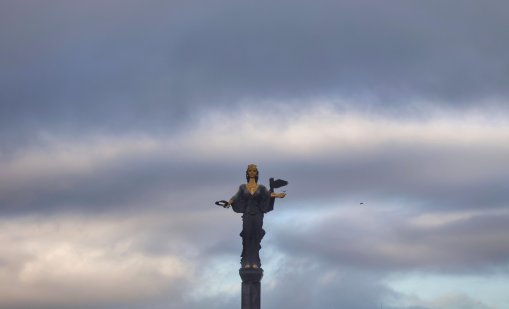 Времето в четвъртък: Облачно, но почти без валежи