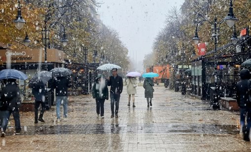 Температурите падат, очакват се валежи 