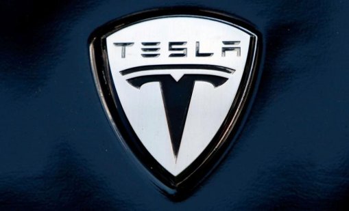 Намериха нелегални вейпове с логото на Tesla в Сапарева баня