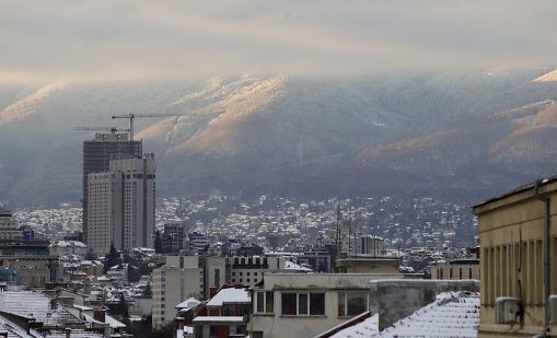 Слънчево и много студено остава времето във вторник