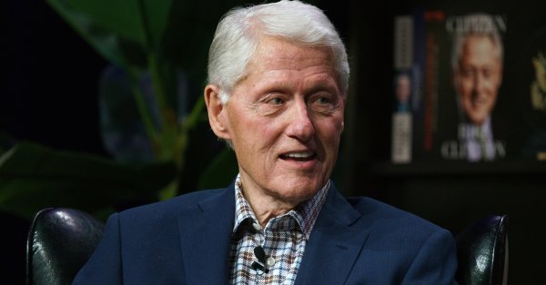 Bill Clinton Discharged From Hospital After Flu Treatment