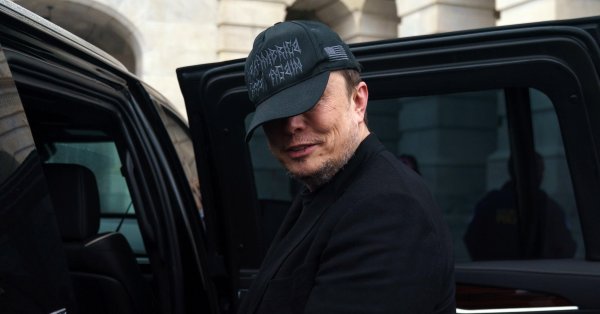 Grok Chatbot Plan to Kill Billionaire – Musk’s AI Concerns